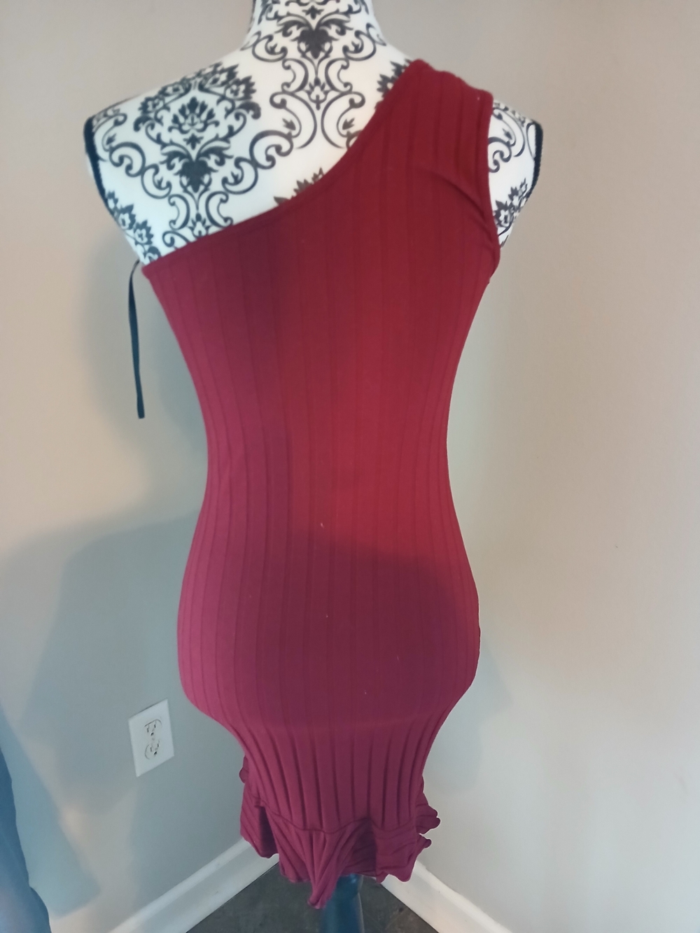 SHEIN Red One-Shoulder Ribbed Dress - Picture 6 of 9